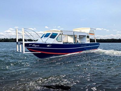 Barco para turismo na Amazônia